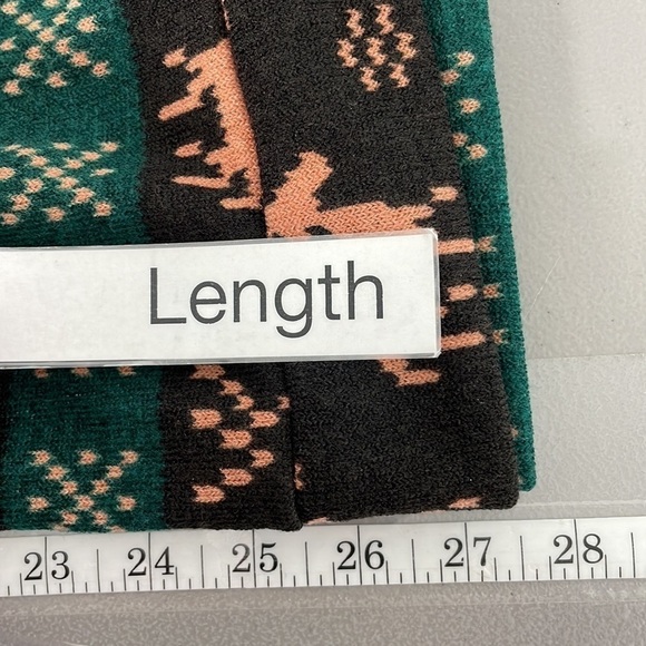 Miss U Sweater Christmas Womens Large Black Green NWT Winter Cold Shoulder - Picture 14 of 14